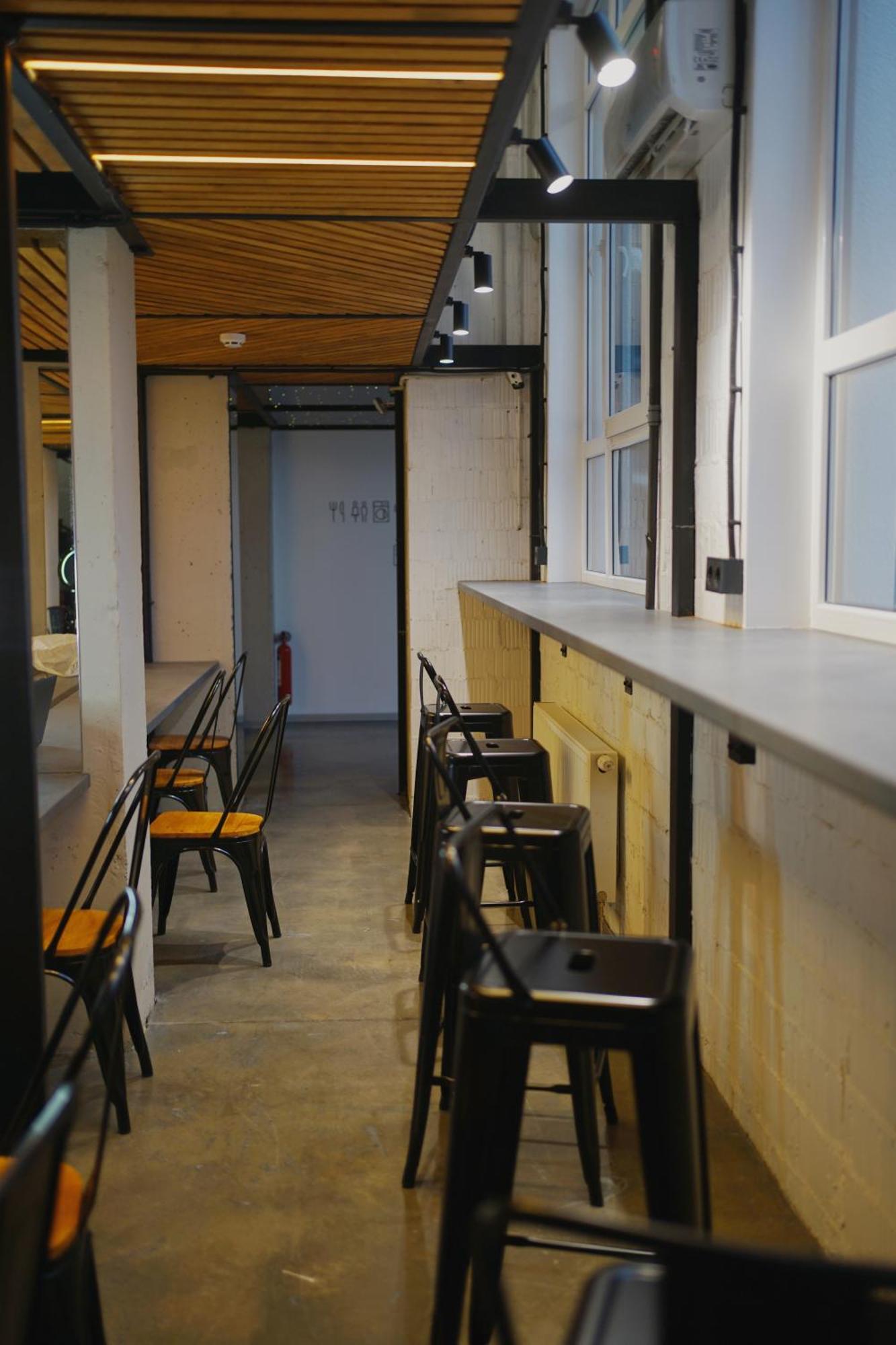 Capsule Hotel Constellation 91 利沃夫 外观 照片
